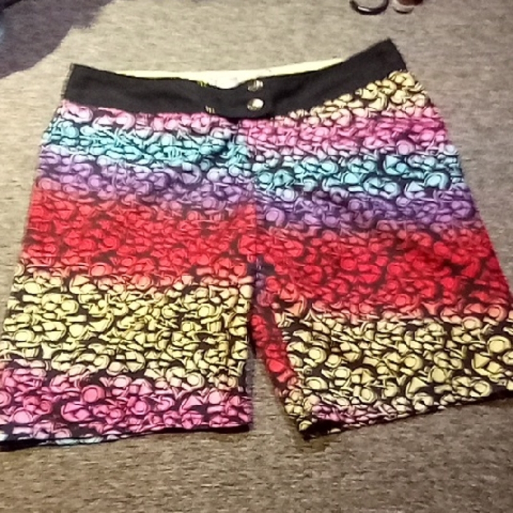 Men's Vintage XL Maui and Sons Multicolor Patterned Shorts